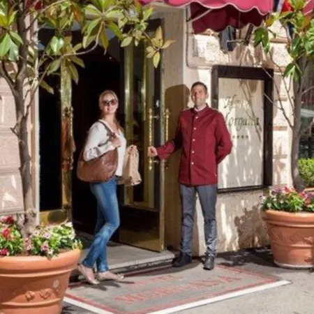 Ξενοδοχείο Morgana 4*